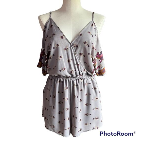 ASTR The Label Sz S Boho Floral Romper Jumpsuit With Pockets - Picture 2 of 15